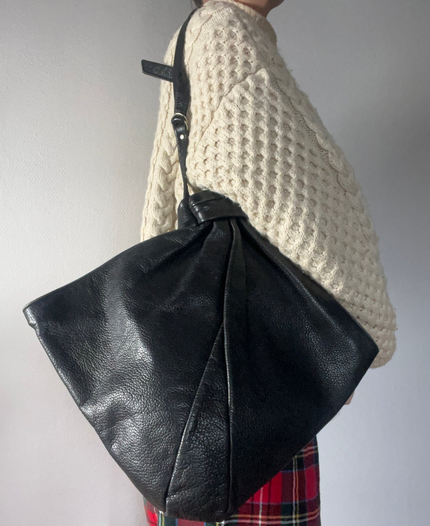 XXL leather bag